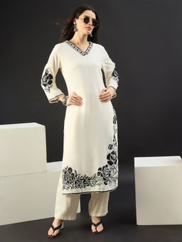 Indo Era - Off White Floral V-Neck Kurta with Pant
