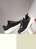 Black color option, Currently selected