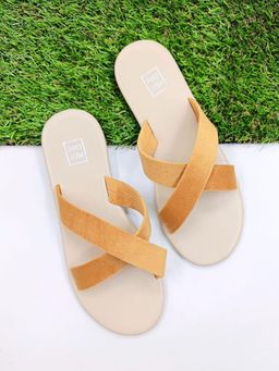 Postcard - Daisy Slip On Flats In Tan
