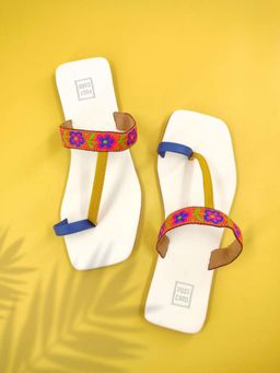 Postcard - Seoul Slip On Flats In White