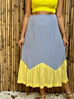 Label Tanvee - Blue and Yellow Contrast Zig Zag Midi Skirt