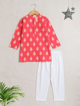 The Magic Wand - Boys Coral Printed Kurta with Pyjama (Set of 2)