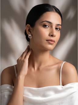 Saraf RS Jewellery - Women Rose Gold Plated American Diamond Oval Pearl Stud Earrings