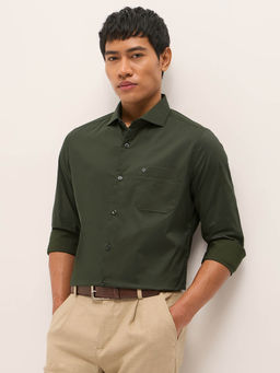 The Bear House - Men Green Tailored Fit Solid Formal Shirt