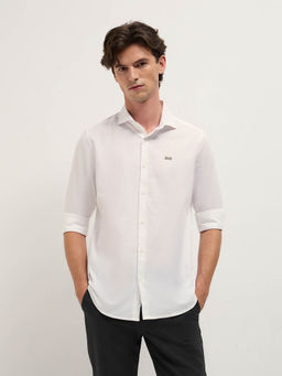 The Bear House - Men Solid Pure Cotton Tailored Fit Formal Shirt