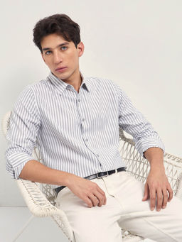 The Bear House - Men White Pure Cotton Striped Slim Fit Casual Shirt
