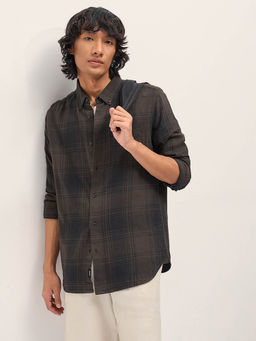 The Bear House - Men Khaki Slim Fit Checked Cotton Casual Shirt