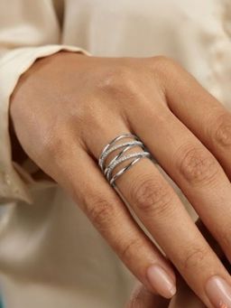 Nuyug - Women Swarna American Diamond Band Ring