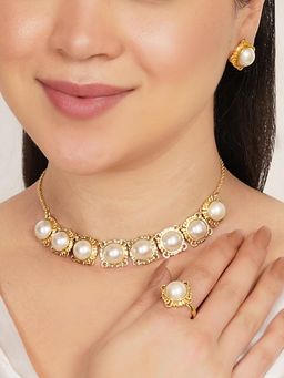 BeAbhika - Royal Pearl Halo Jewellery Set