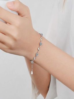 AQUASTREET - 18K Plated Minimal Heart Bracelet with Crystals