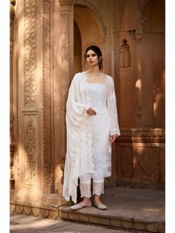 Saanjh by Lea - Qadira White Organza Floral Kurta with Pant and Dupatta