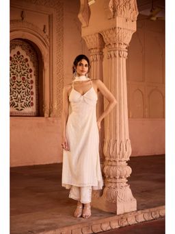 Saanjh by Lea - Shimaz Ivory Sleeveless Kurta with Pant and Dupatta
