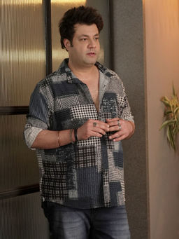 Instafab Plus - Men's Multi-Color Herringbone Block Shirt