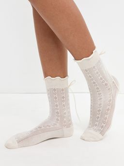 Pomelo - Lettuce-Edge With Ribbon Socks - Cream
