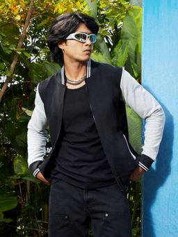 Campus Sutra - Mens Black & Grey Zip-Front Jacket with Open-Angled Pocket