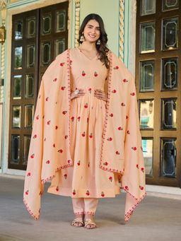 BLACK SCISSOR - White Kurta with Pant with Dupatta (Set of 3)