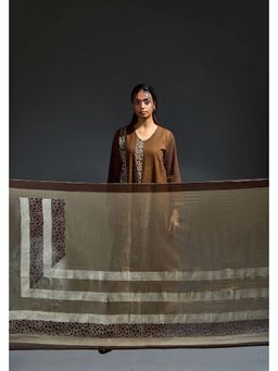 Banana Labs - Women Crater Rust Brown Dupatta