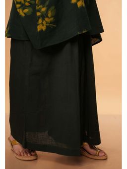 The Indian Ethnic Co. - Sira Green Solid Slub Cotton Flared Pant