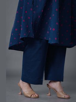 The Indian Ethnic Co. - Yashi Blue Solid Slub Cotton Straight Pant