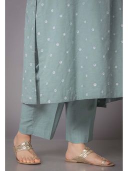 The Indian Ethnic Co. - Prita Green Solid Slub Cotton Narrow Pant