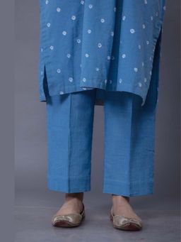 The Indian Ethnic Co. - Yashi Blue Bandhani Slub Cotton Straight Pant