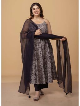The Indian Ethnic Co. - Solid Kota Doria Cotton Black Dupatta