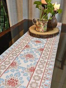 Akira Furnishings - Classic Floral Table Runner With Red And Blue Accents (4 Seaters)