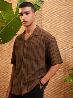 HIGHLANDER - Men Brown Stripes Oversized Fit Collar Neck Casual Shirt