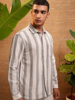 HIGHLANDER - Men Off White Stripes Relaxed Fit Collar Neck Casual Shirt