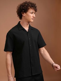 HIGHLANDER - Men Black Textured Relaxed Fit Collar Neck Casual Shirt