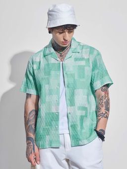 HIGHLANDER - Men Green Printed Relaxed Fit Collar Neck Casual Shirt