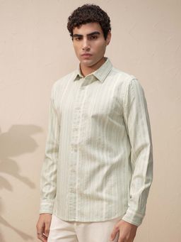 HIGHLANDER - Men Green Stripes Slim Fit Collar Neck Casual Shirt