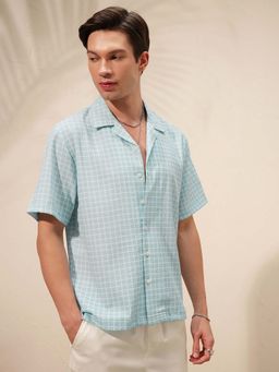 HIGHLANDER - Men Blue Checks Boxy Fit Collar Neck Casual Shirt