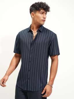 HIGHLANDER - Men Navy Blue Stripes Relaxed Fit Collar Neck Casual Shirt