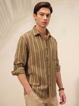 HIGHLANDER - Men Brown Stripes Relaxed Fit Collar Neck Casual Shirt