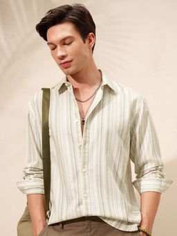 HIGHLANDER - Men Cream Stripes Relaxed Fit Collar Neck Casual Shirt