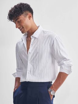 HIGHLANDER - Men White Stripes Relaxed Fit Collar Neck Formal Shirt