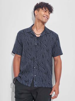 HIGHLANDER - Men Black Printed Relaxed Fit Collar Neck Casual Shirt