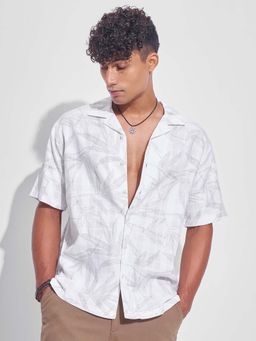 HIGHLANDER - Men White Printed Relaxed Fit Collar Neck Casual Shirt