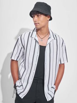 HIGHLANDER - Men White Stripes Relaxed Fit Collar Neck Casual Shirt