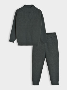 Mi Arcus - Green Hi- Neck Full Sleeves Solid Thermal Top With Bottom (Set of 2)