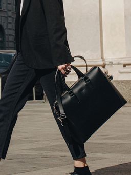 The House Of Ganges - Black Will 15 Inch Vegan Leather Laptop Bag & Detachable Strap (L)