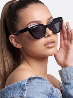 Twenty Dresses by Nykaa Fashion - Uv Protected Lens Black Sunglasses
