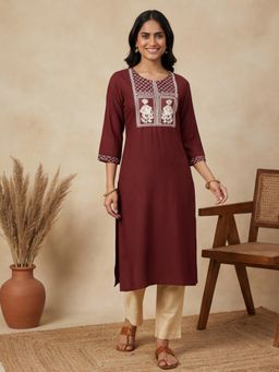 Jaipur Kurti - Women Maroon Thread Embroidered Cotton Kurta
