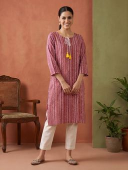 Jaipur Kurti - Women Pink Printed Straight Kurta