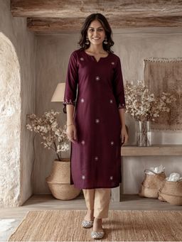 Jaipur Kurti - Women Burgundy Self Woven Embroidered Straight Kurta
