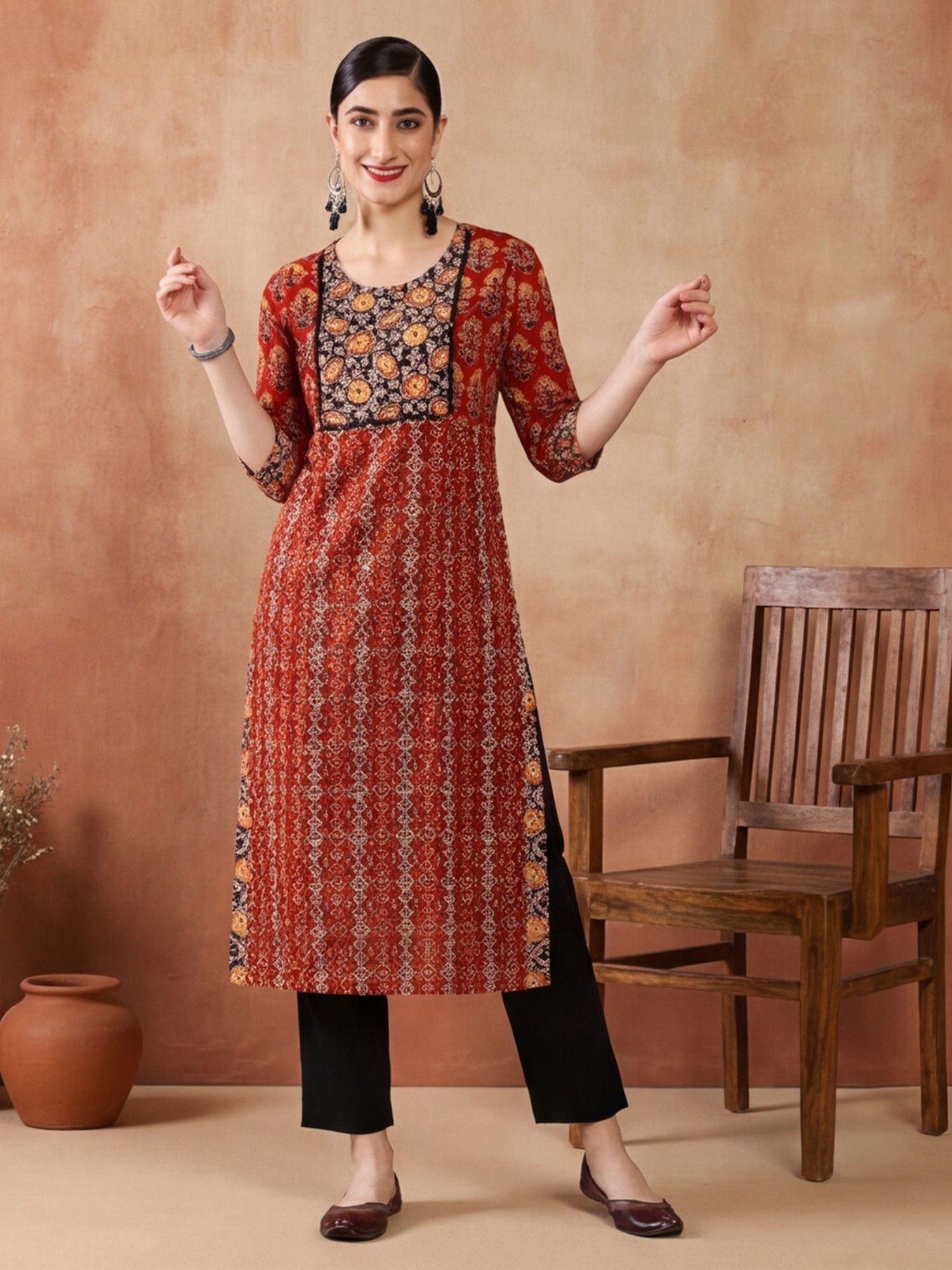Women Maroon Printed Straight Kurta-image-5