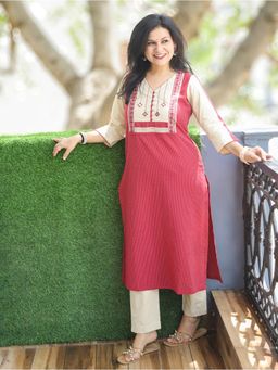 DESI SANDOOK - Women Pink Mirror With Potli Button Work Yoke Running Stitch Kurti
