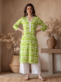 Jaipur Kurti - Women Green Floral Printed Straight Kurta