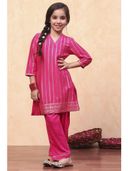 Pink color option, Currently selected